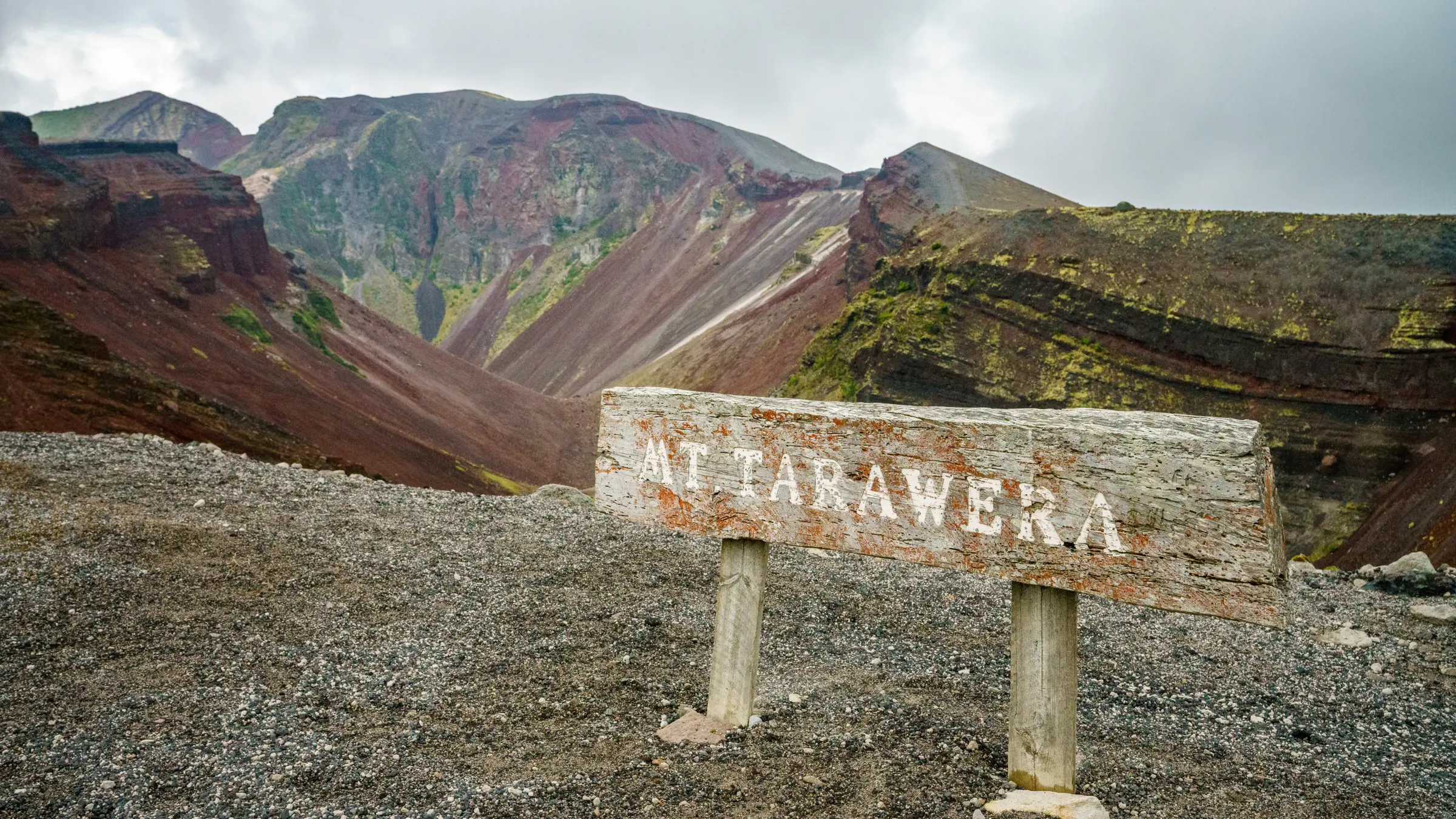 Spektakuläre Kraterblicke am Mount Tarawera